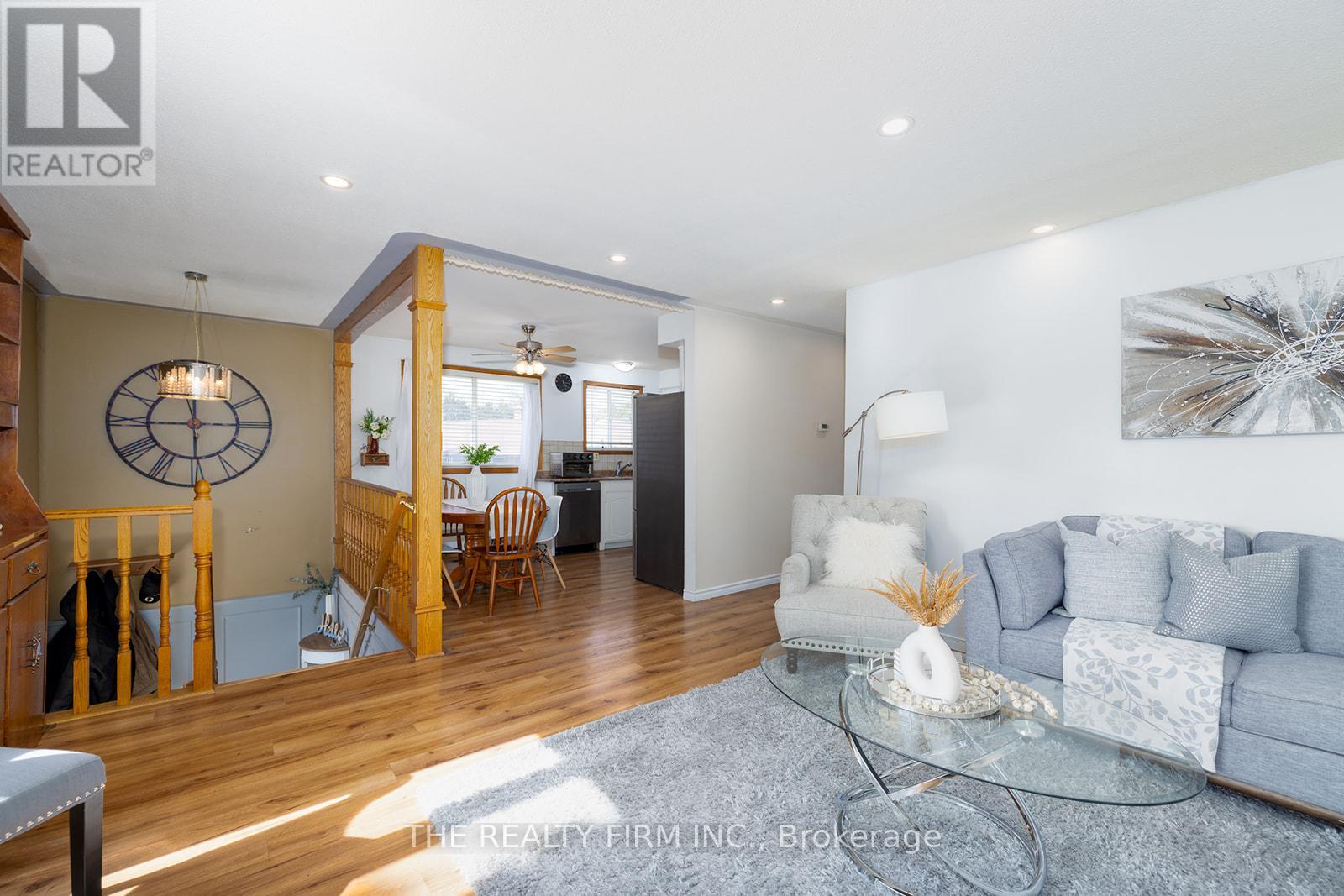 Photo 4 of 43 for 1707 Hansuld Street