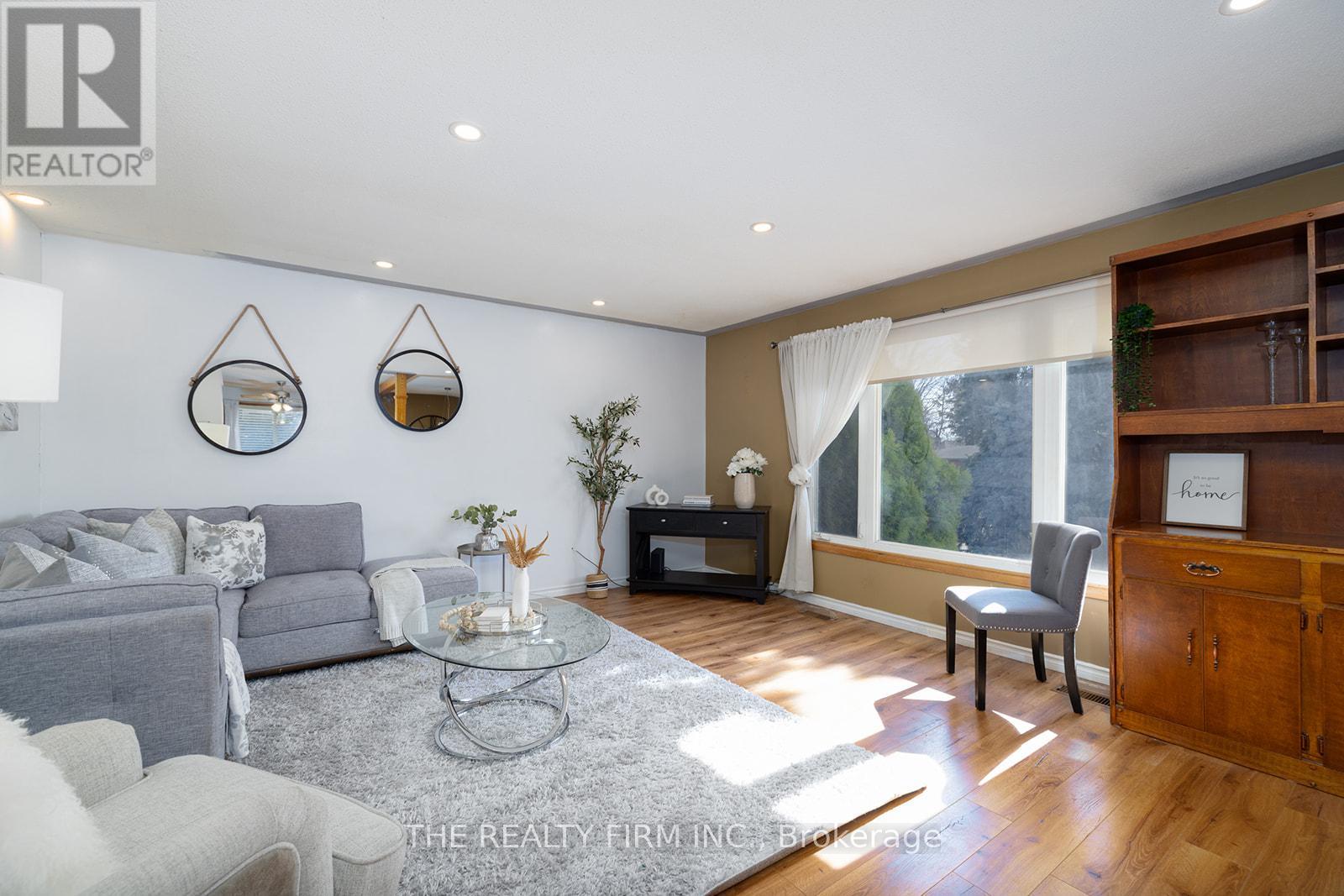 Photo 5 of 43 for 1707 Hansuld Street