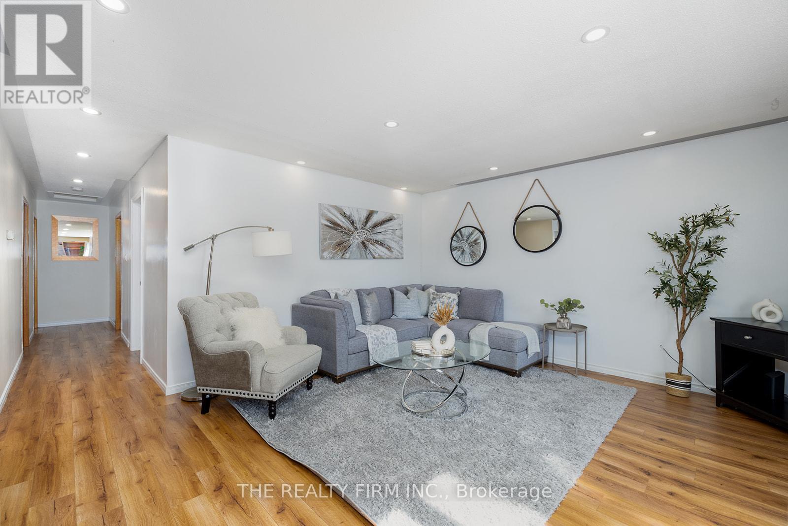 Photo 6 of 43 for 1707 Hansuld Street