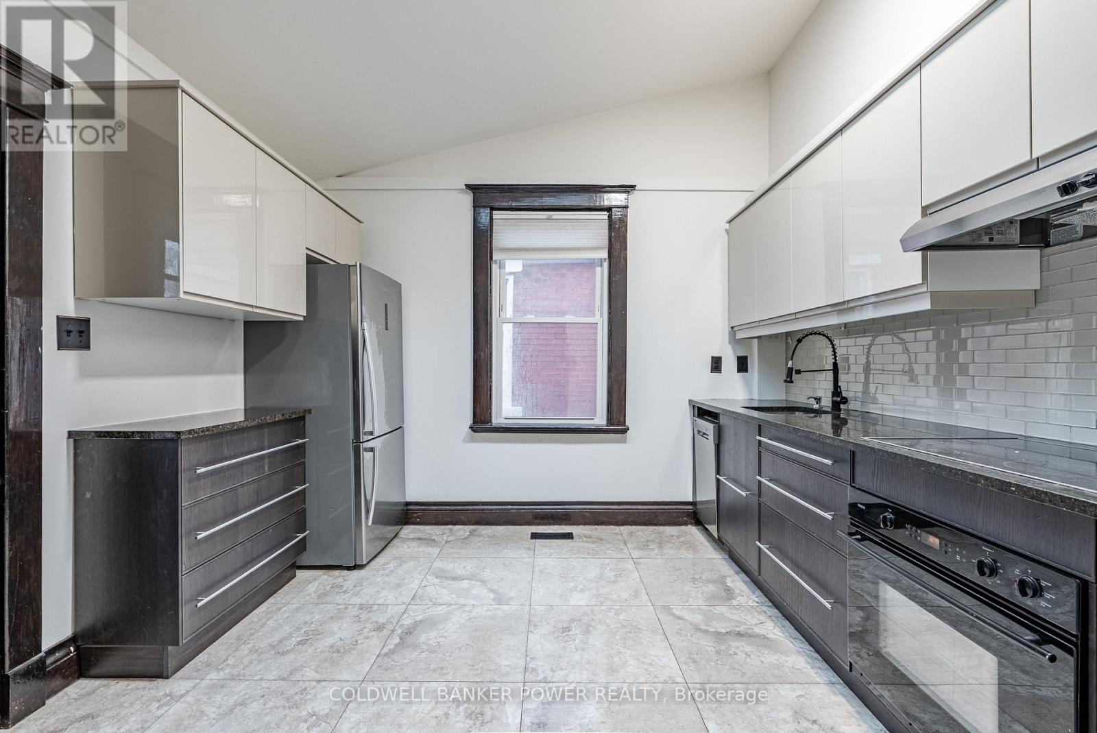 Photo 15 of 33 for 583 Rosedale Street