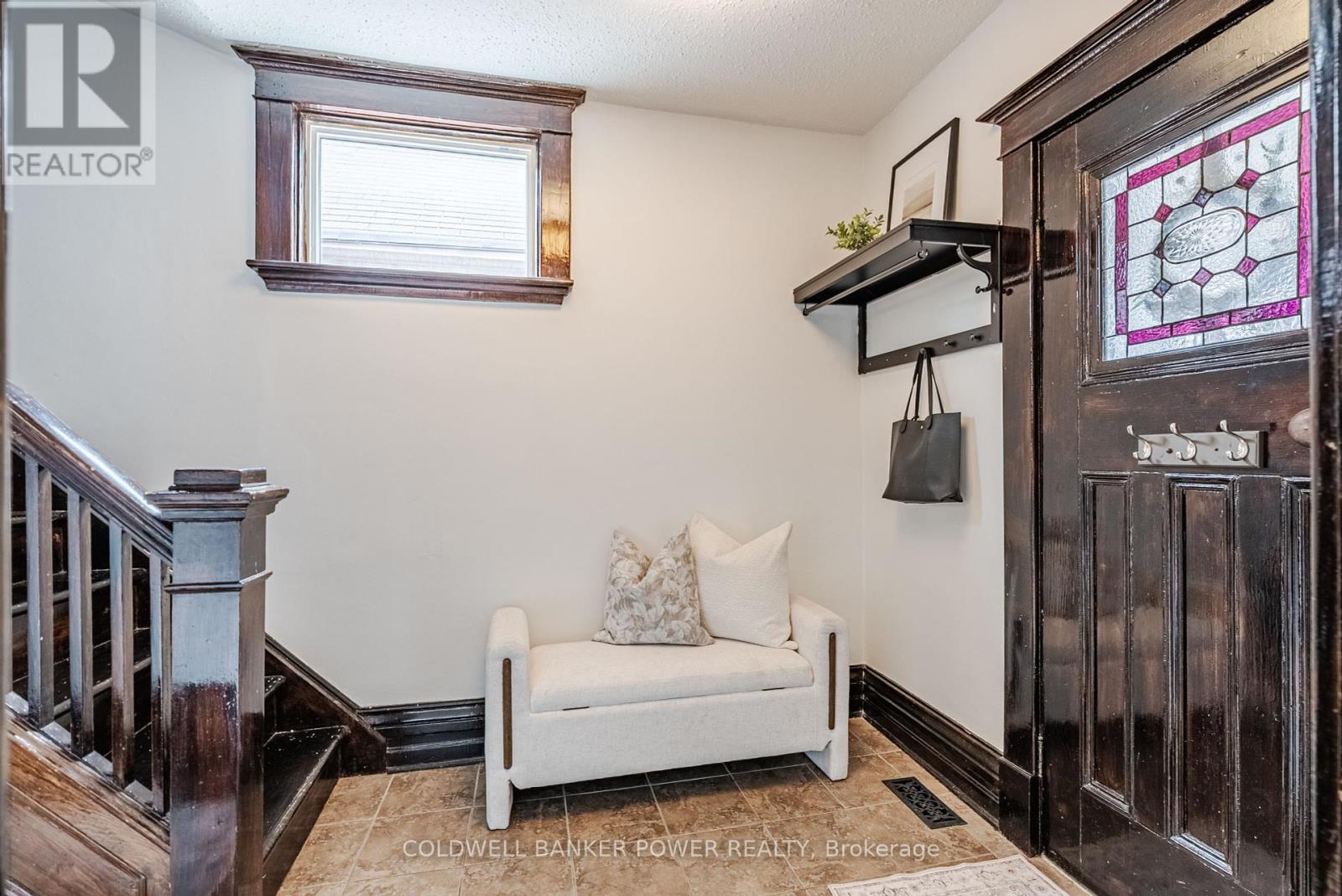 Photo 6 of 33 for 583 Rosedale Street