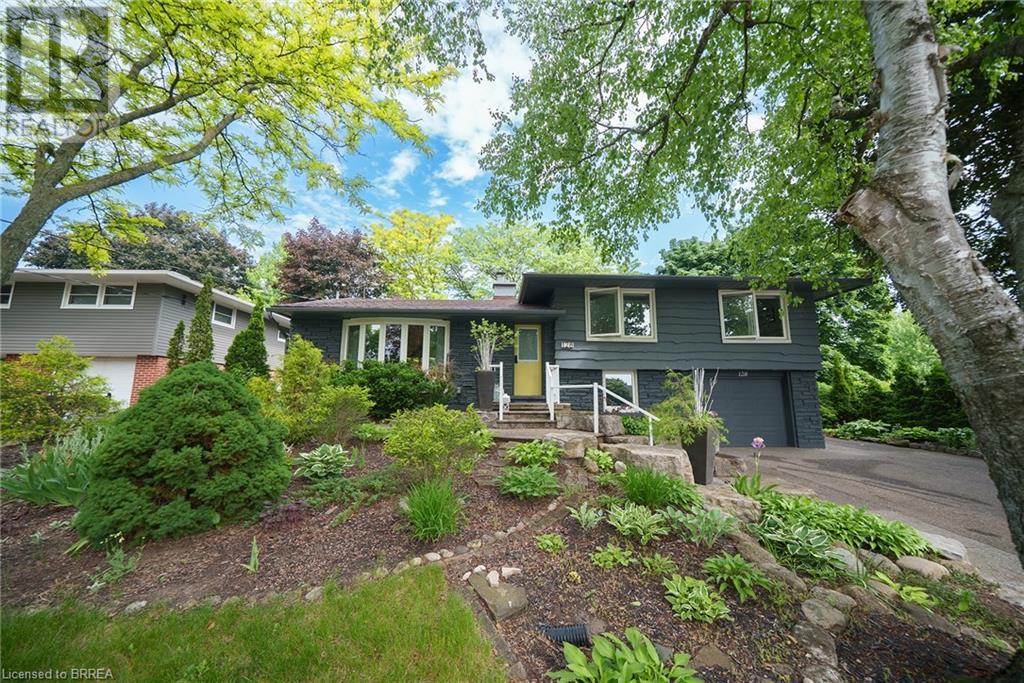 128 Blueridge Avenue, Kitchener, Ontario  N2M 4E1 - Photo 1 - 40740714
