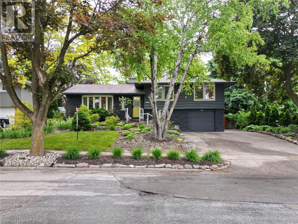 128 Blueridge Avenue, Kitchener, Ontario  N2M 4E1 - Photo 2 - 40740714