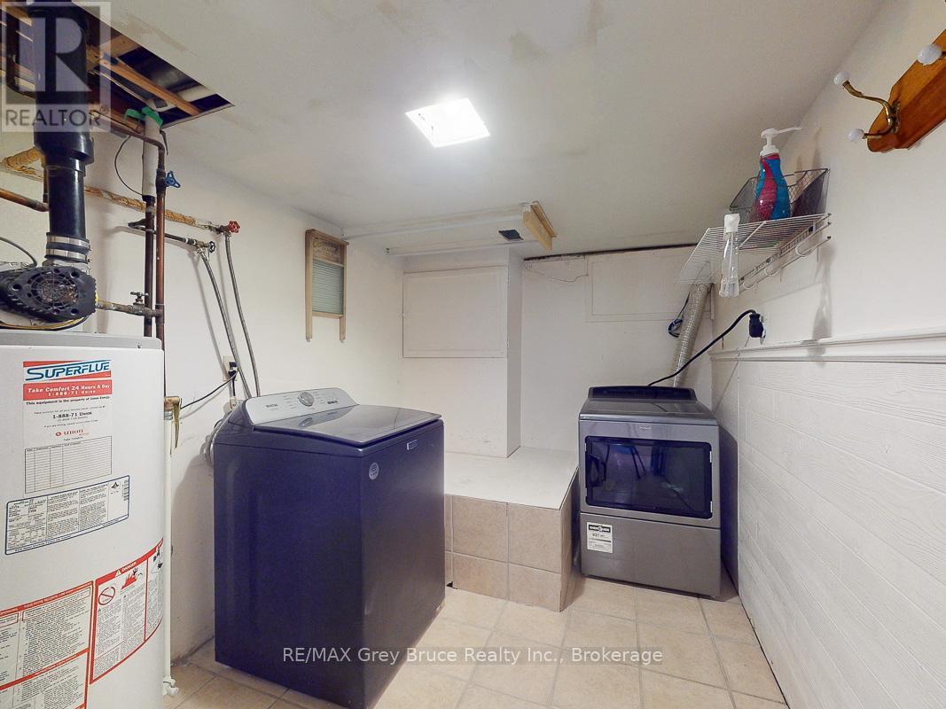 864 16th Street W, Georgian Bluffs, Ontario  N4K 6V5 - Photo 32 - X12209618