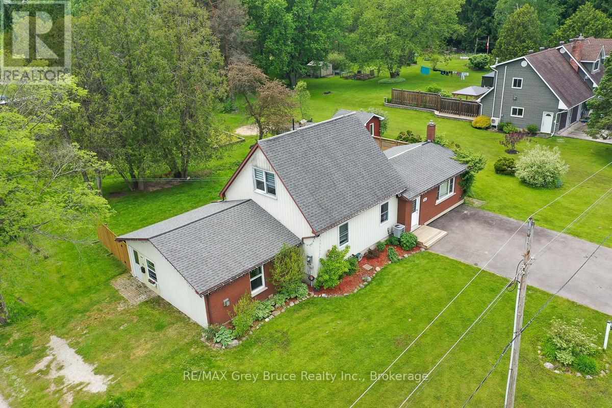 864 16th Street W, Georgian Bluffs, Ontario  N4K 6V5 - Photo 40 - X12209618