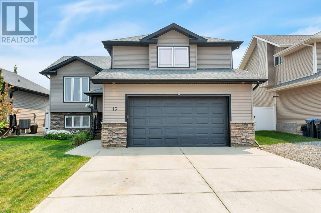 13 Laurel Road, sylvan lake, Alberta