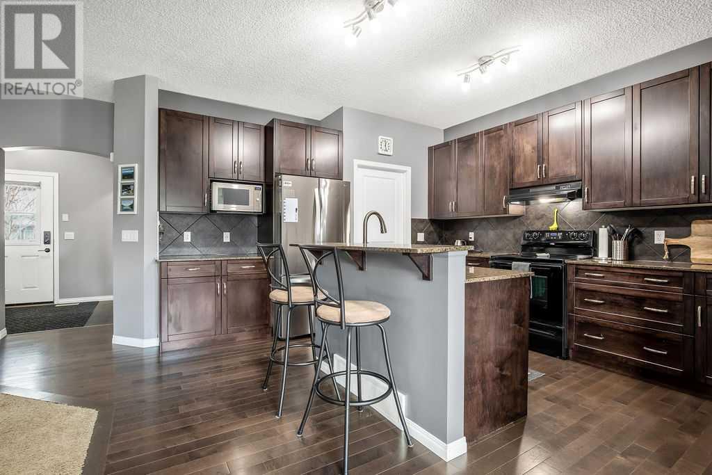 Property at 115 Drake Landing Loop image 3