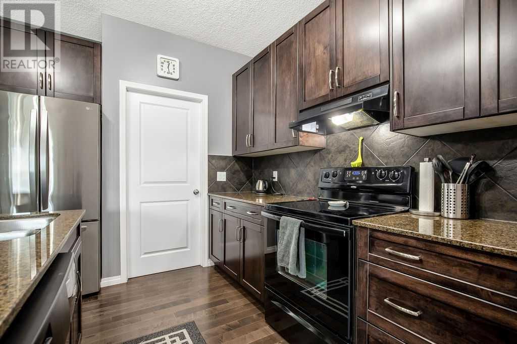 Property at 115 Drake Landing Loop image 4
