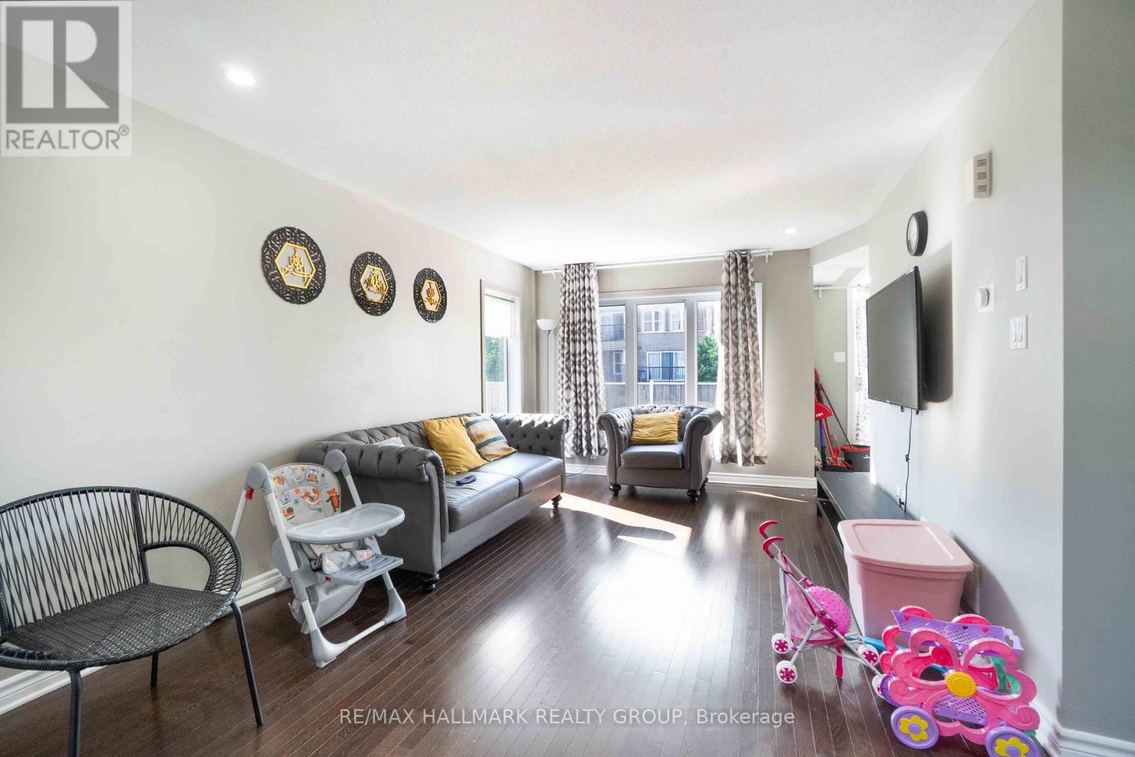 125 Mancini Way, Ottawa, Ontario  K2J 5X3 - Photo 4 - X12218387