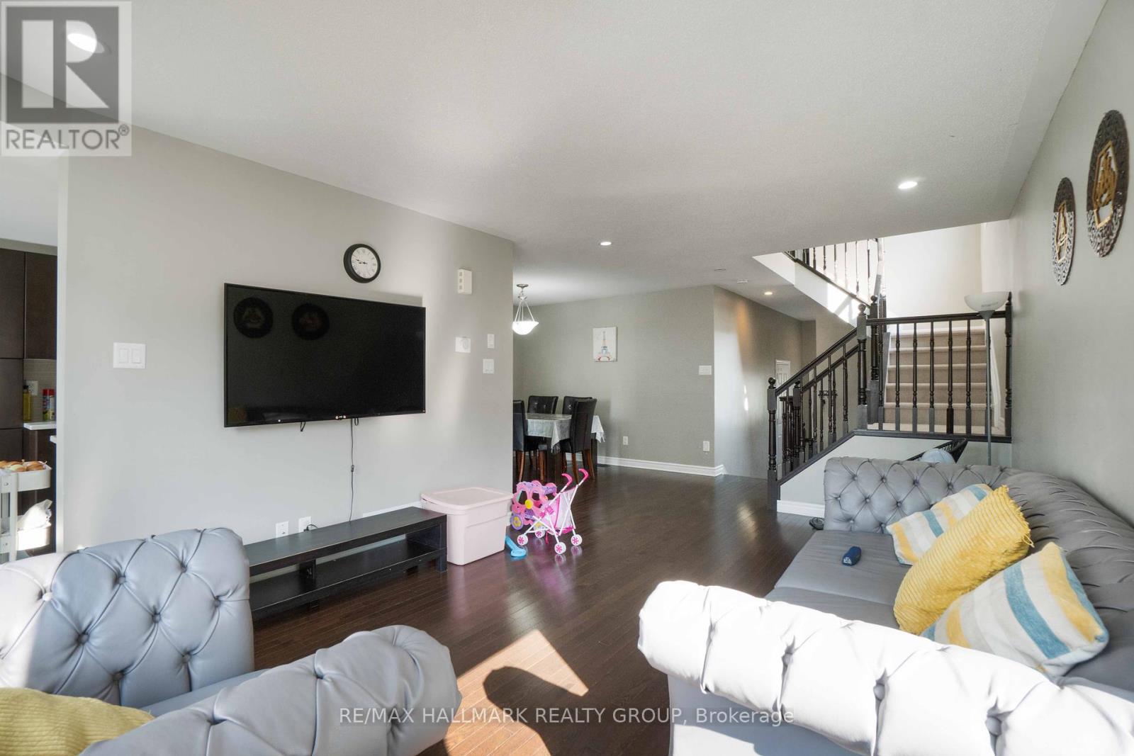 125 Mancini Way, Ottawa, Ontario  K2J 5X3 - Photo 5 - X12218387