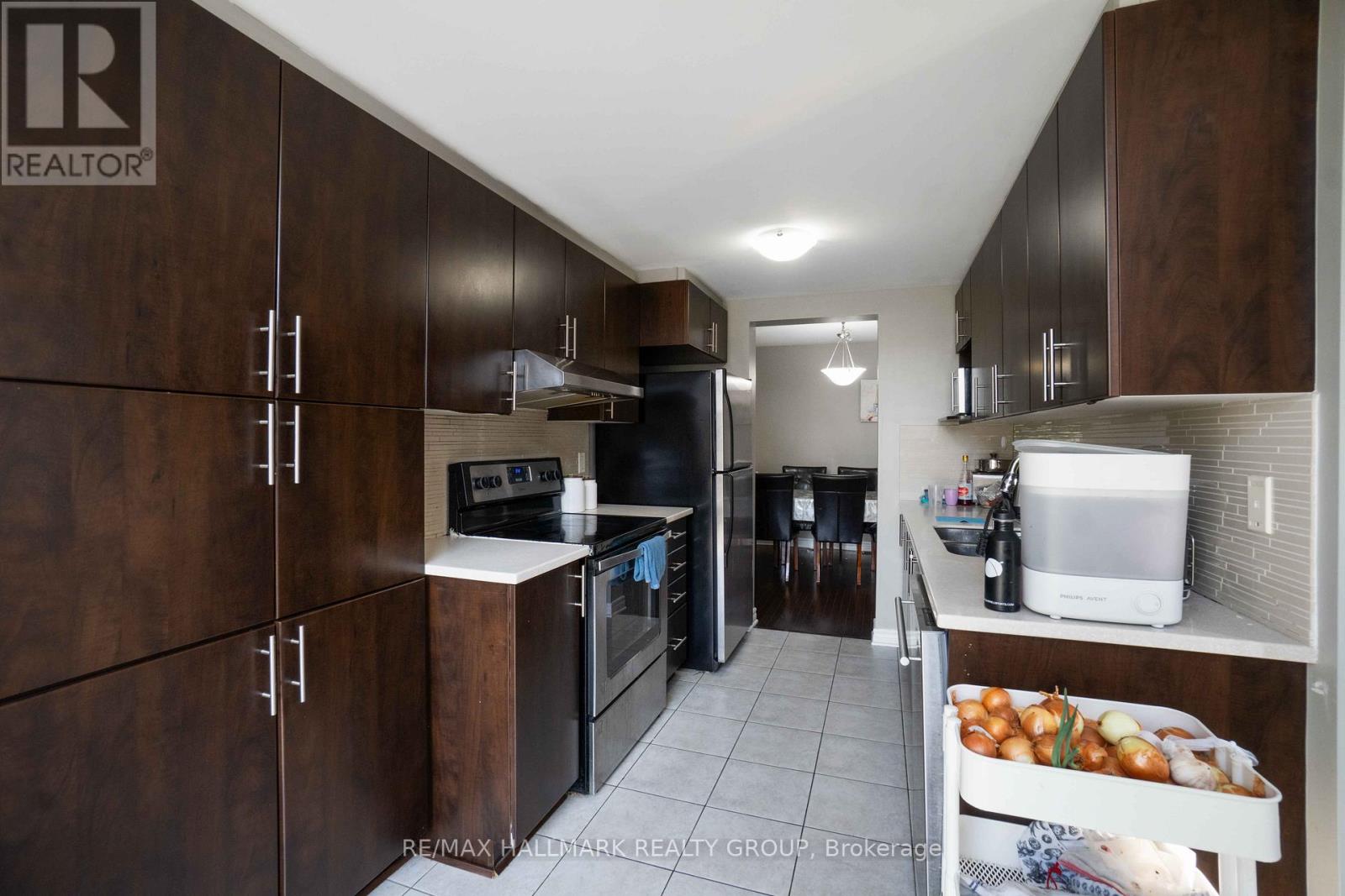 125 Mancini Way, Ottawa, Ontario  K2J 5X3 - Photo 6 - X12218387