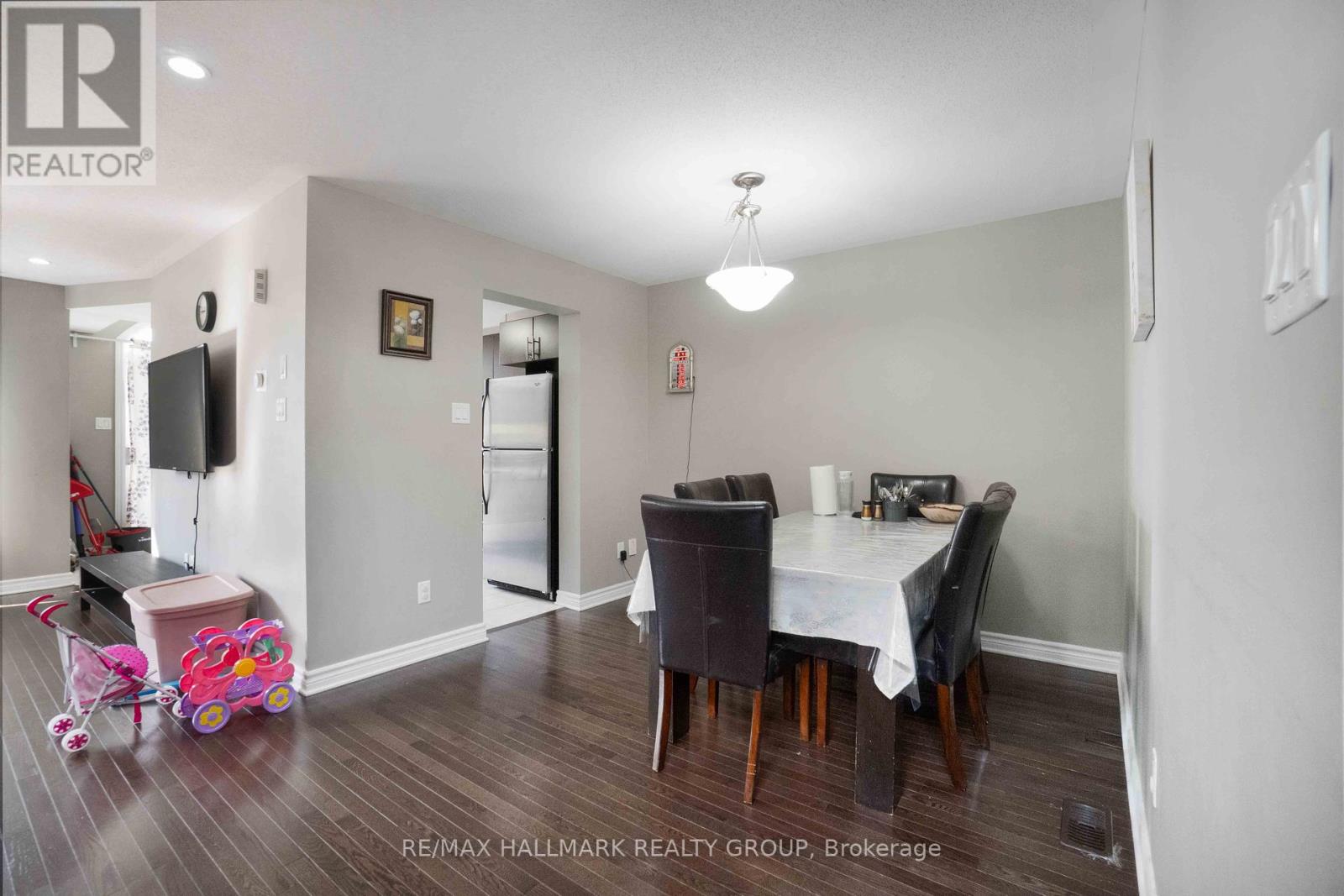 125 Mancini Way, Ottawa, Ontario  K2J 5X3 - Photo 8 - X12218387