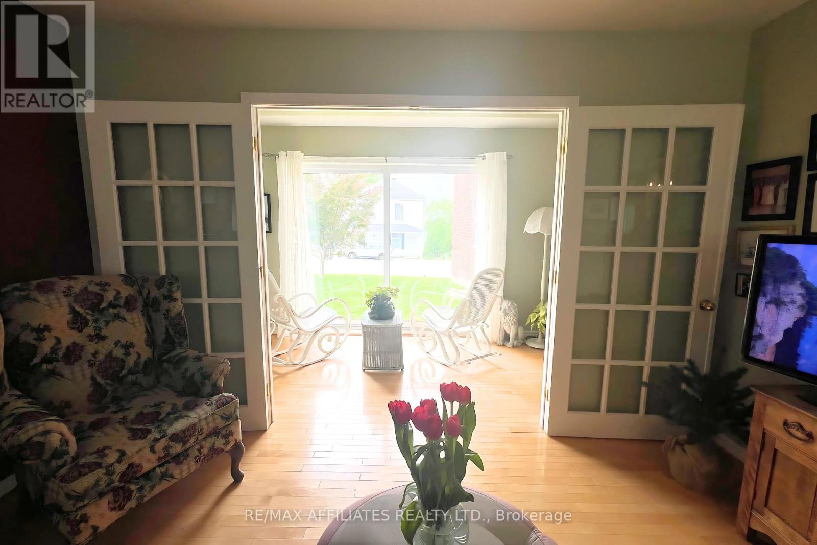 2 - 2 Rideau Street, Westport, Ontario  K0G 1X0 - Photo 10 - X12218388
