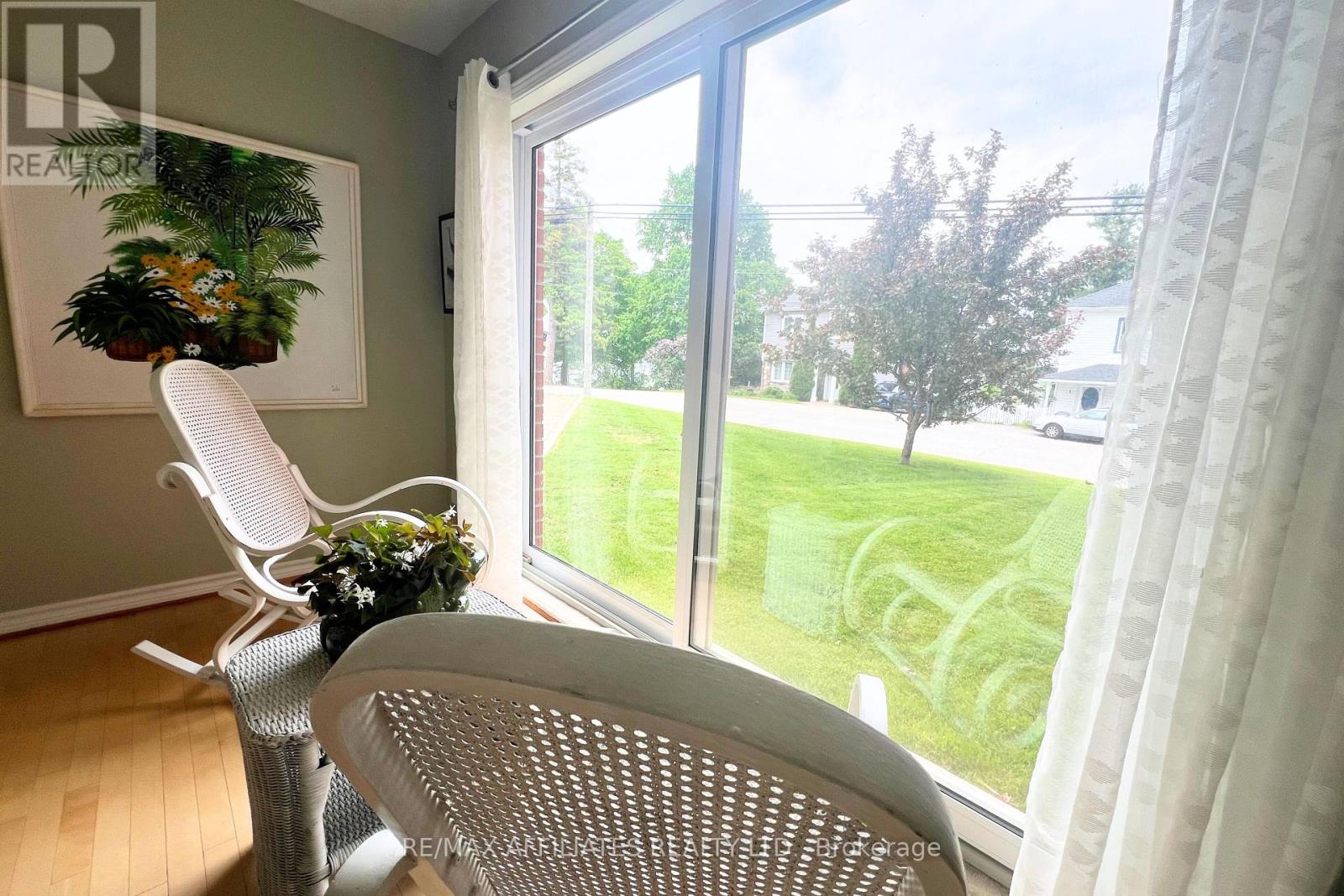 2 - 2 Rideau Street, Westport, Ontario  K0G 1X0 - Photo 12 - X12218388
