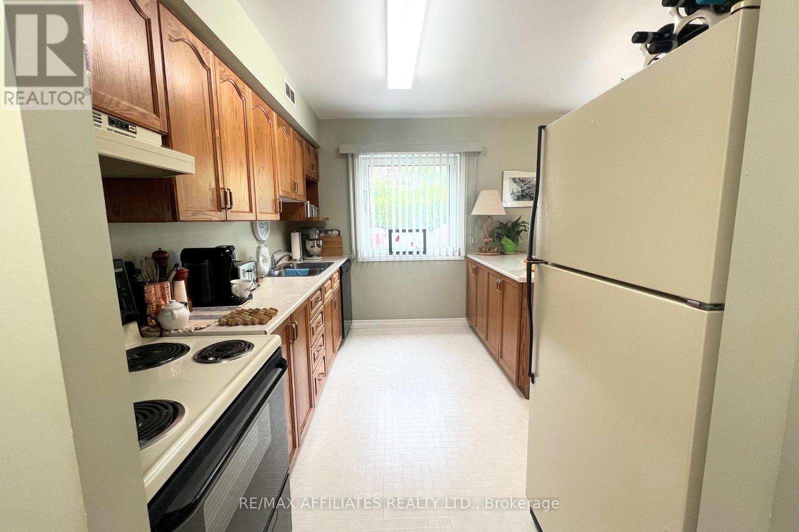 2 - 2 Rideau Street, Westport, Ontario  K0G 1X0 - Photo 5 - X12218388