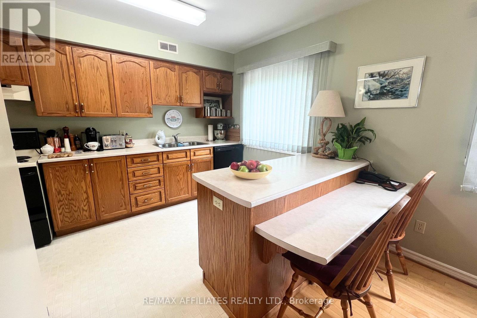 2 - 2 Rideau Street, Westport, Ontario  K0G 1X0 - Photo 6 - X12218388
