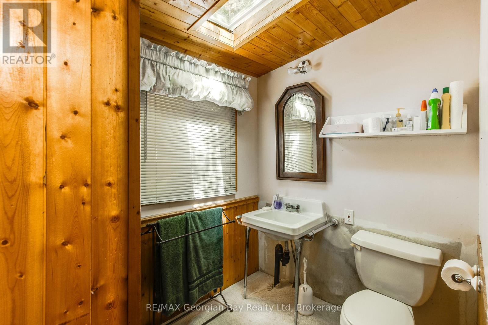 1209 Tiny Beaches Road S, Tiny, Ontario  L0L 2T0 - Photo 19 - S12218431