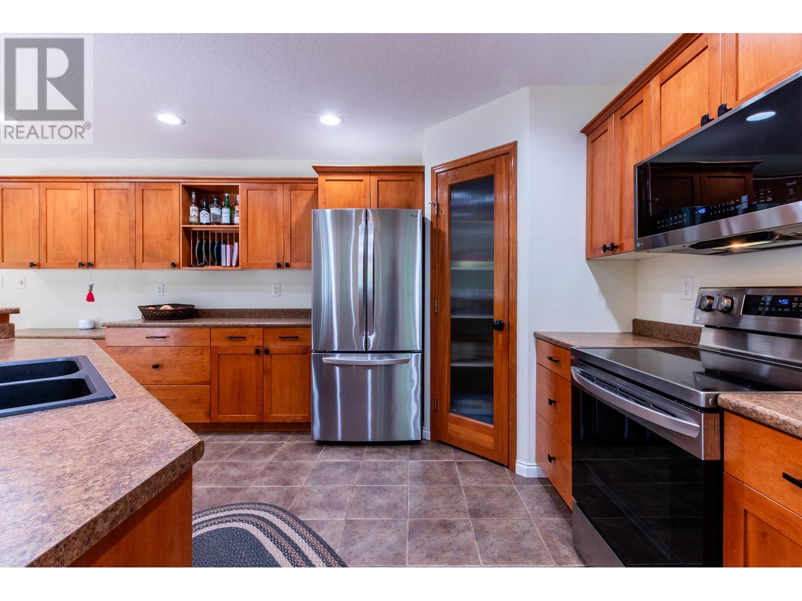 118 1299 Ospika Boulevard, Prince George, British Columbia  V2M 7G2 - Photo 6 - R3015183