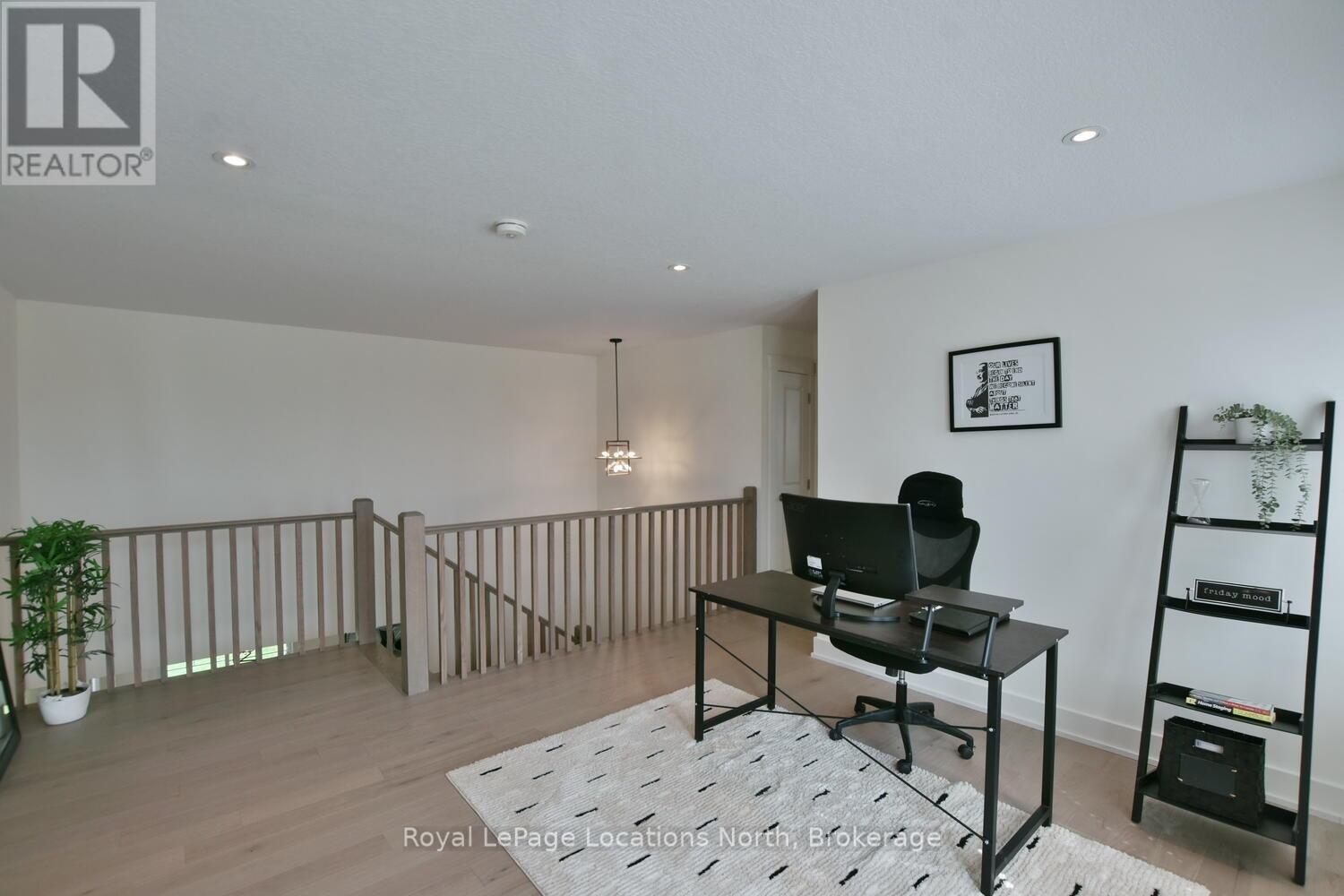 216 Snowberry Lane, Georgian Bluffs, Ontario  N0H 1S0 - Photo 19 - X12218302