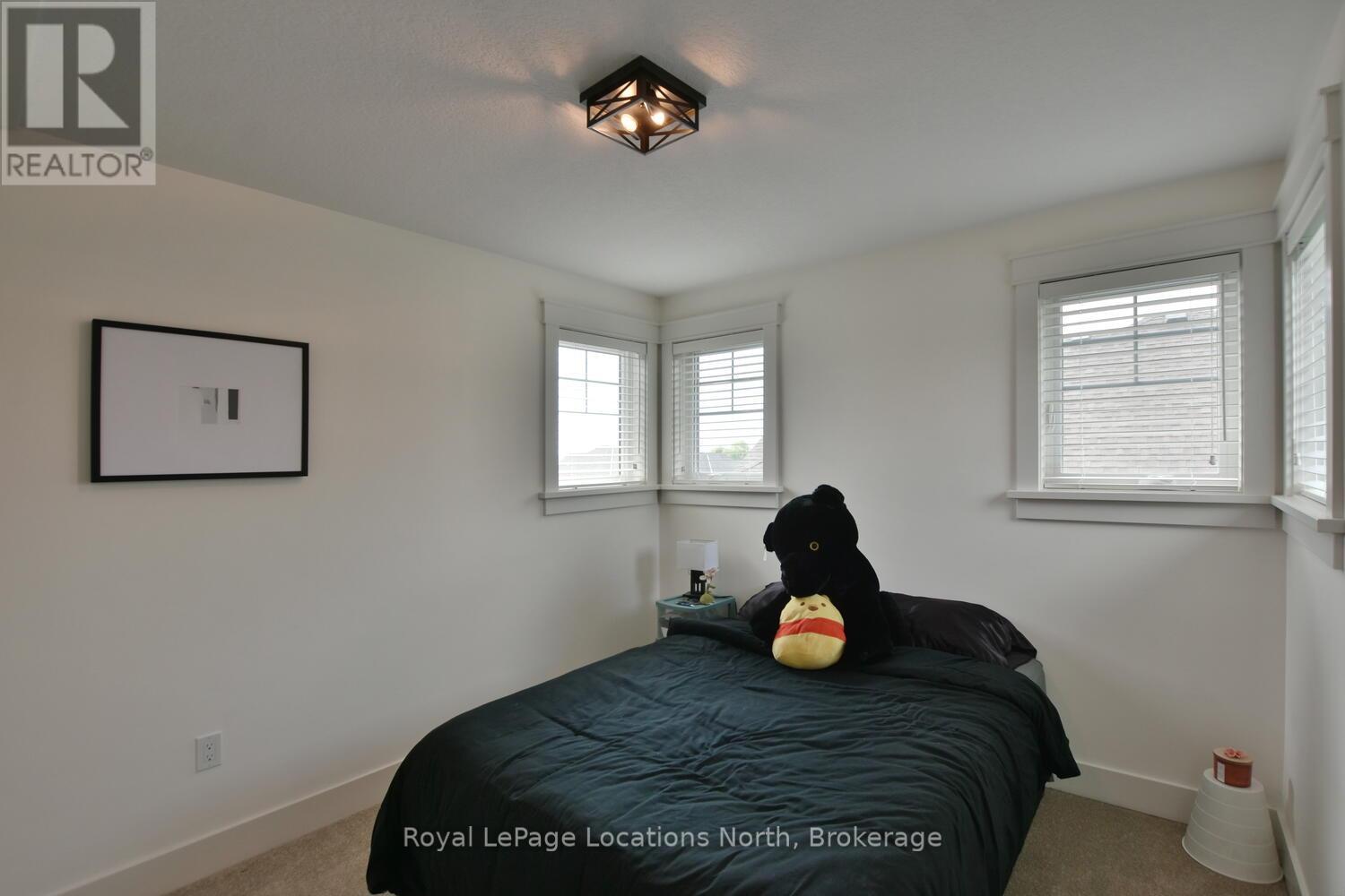 216 Snowberry Lane, Georgian Bluffs, Ontario  N0H 1S0 - Photo 22 - X12218302