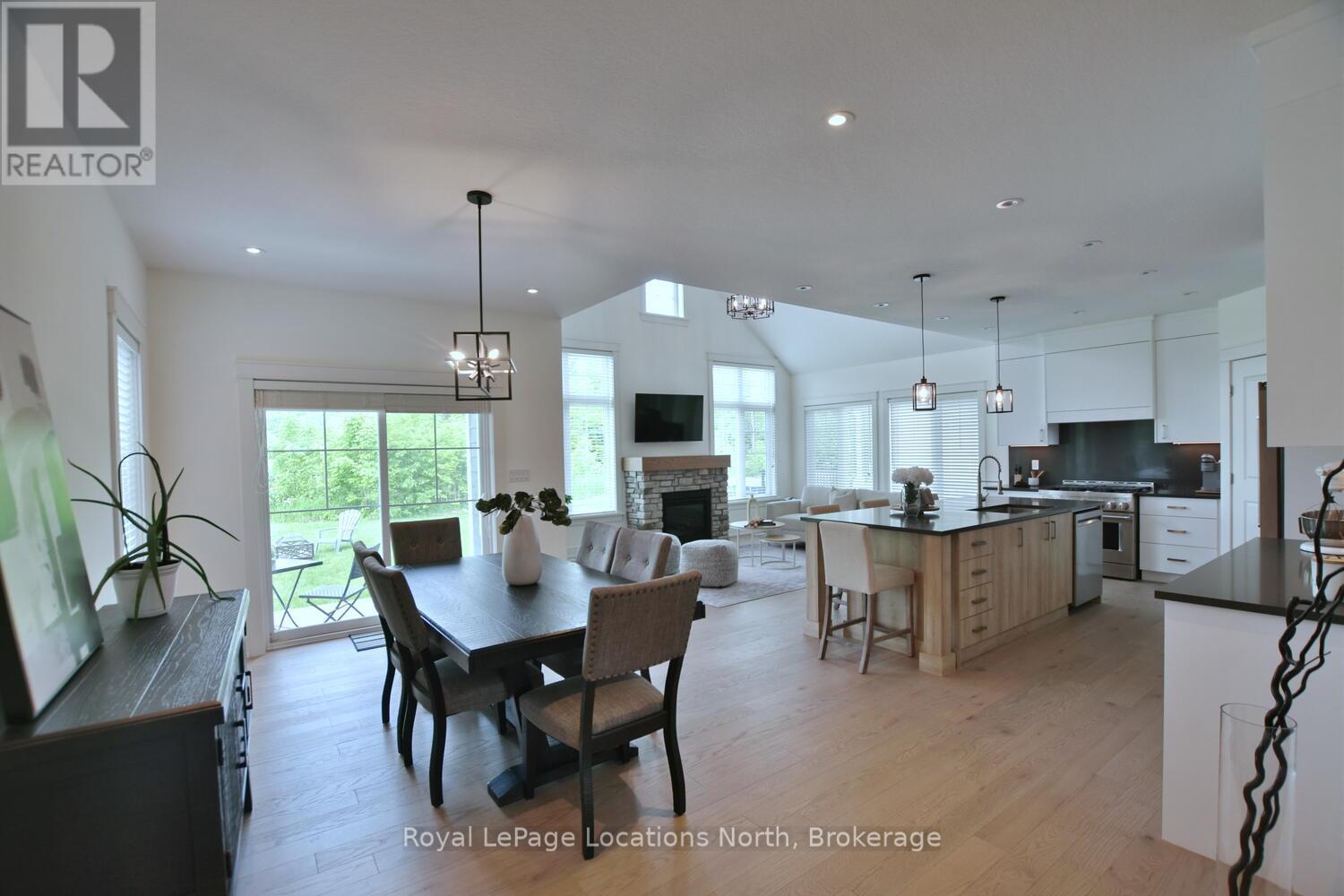 216 Snowberry Lane, Georgian Bluffs, Ontario  N0H 1S0 - Photo 3 - X12218302