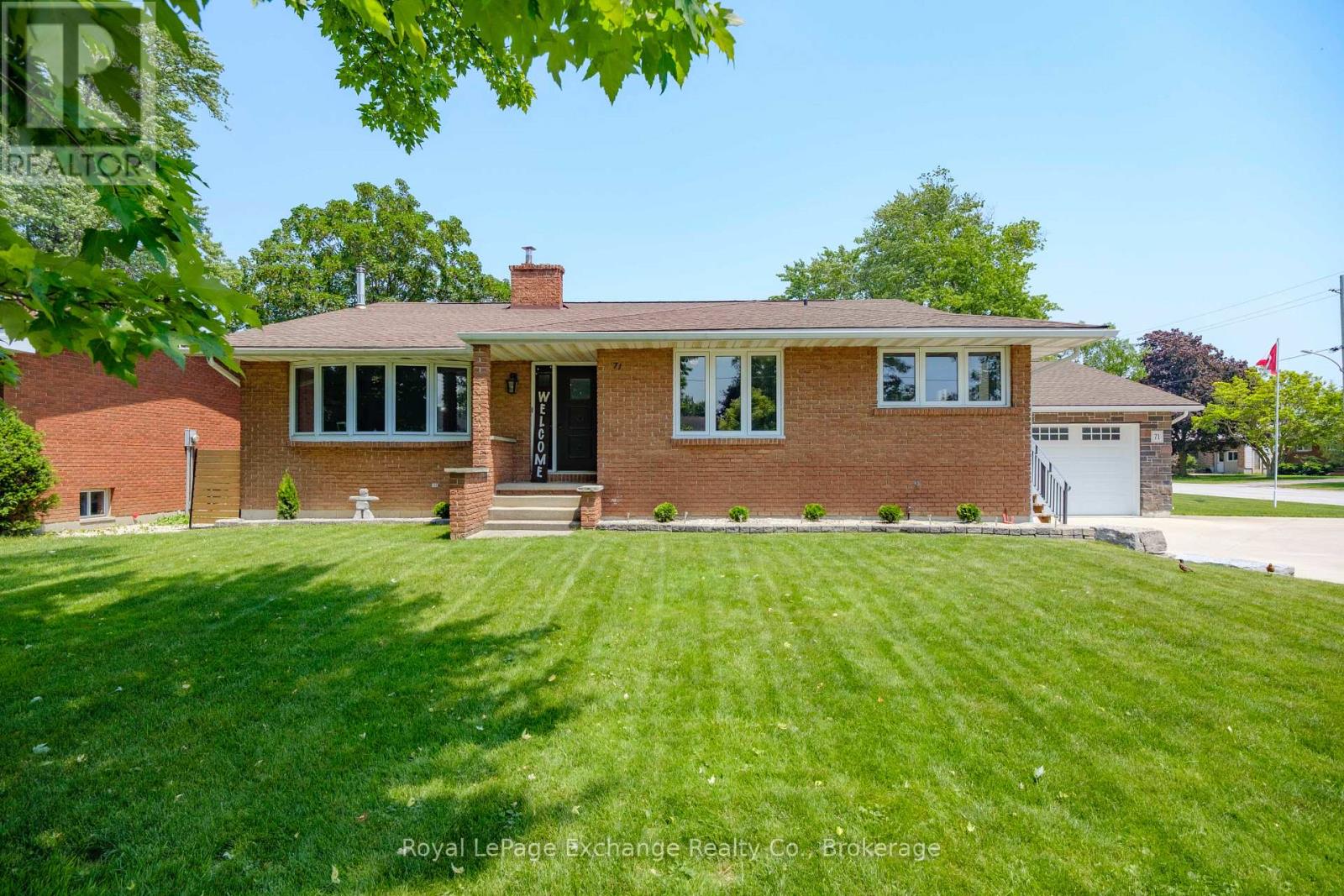 71 Queen Street, Huron-Kinloss, Ontario  N0G 2R0 - Photo 2 - X12218343