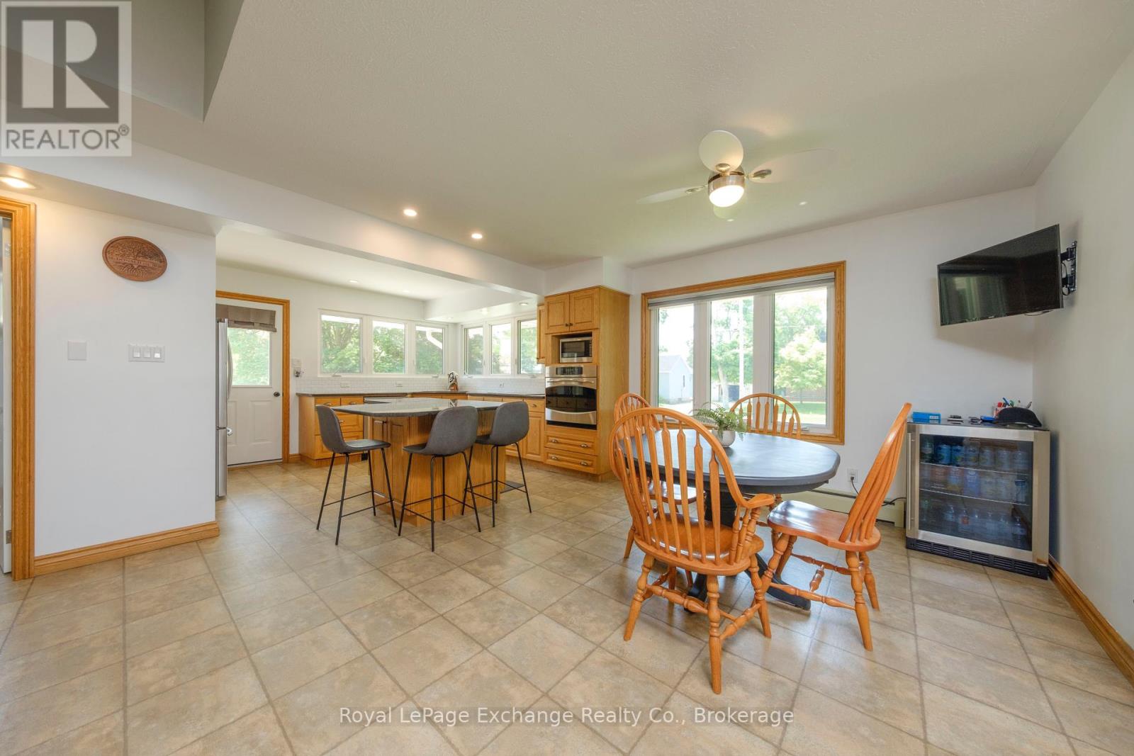 71 Queen Street, Huron-Kinloss, Ontario  N0G 2R0 - Photo 22 - X12218343