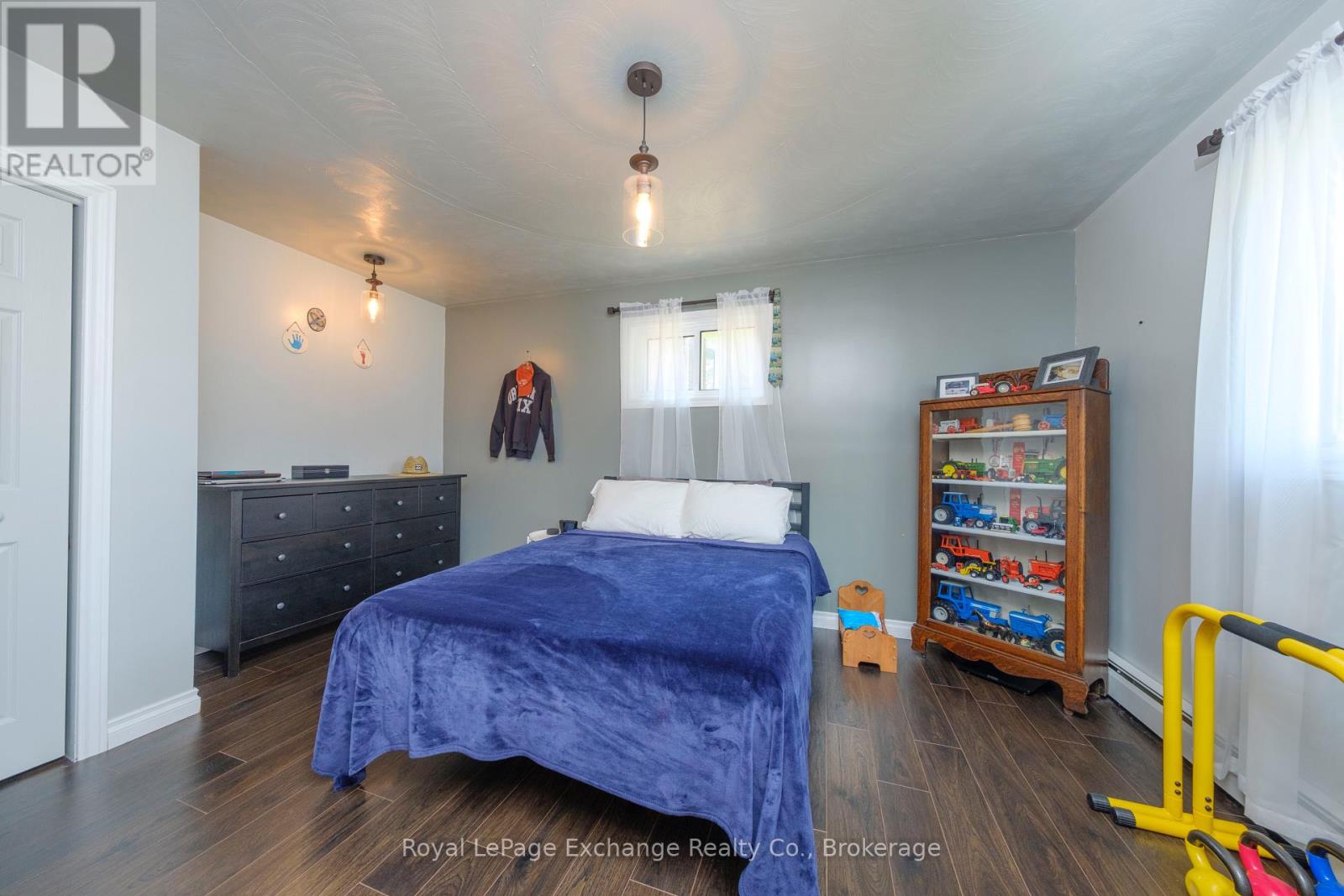 71 Queen Street, Huron-Kinloss, Ontario  N0G 2R0 - Photo 31 - X12218343