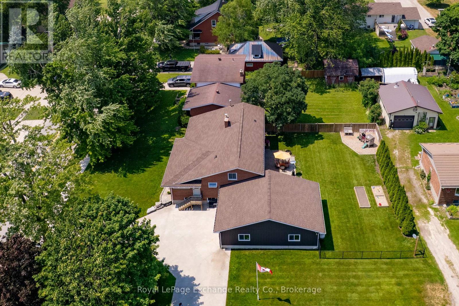 71 Queen Street, Huron-Kinloss, Ontario  N0G 2R0 - Photo 4 - X12218343