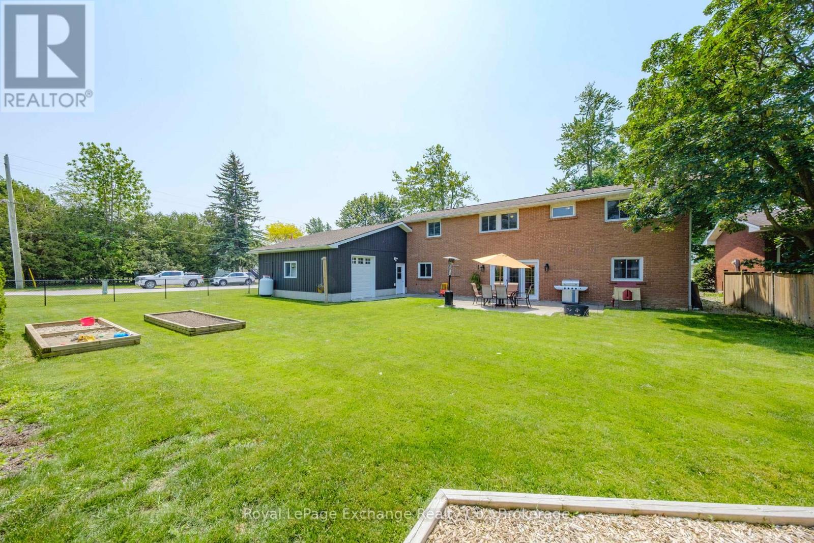 71 Queen Street, Huron-Kinloss, Ontario  N0G 2R0 - Photo 8 - X12218343