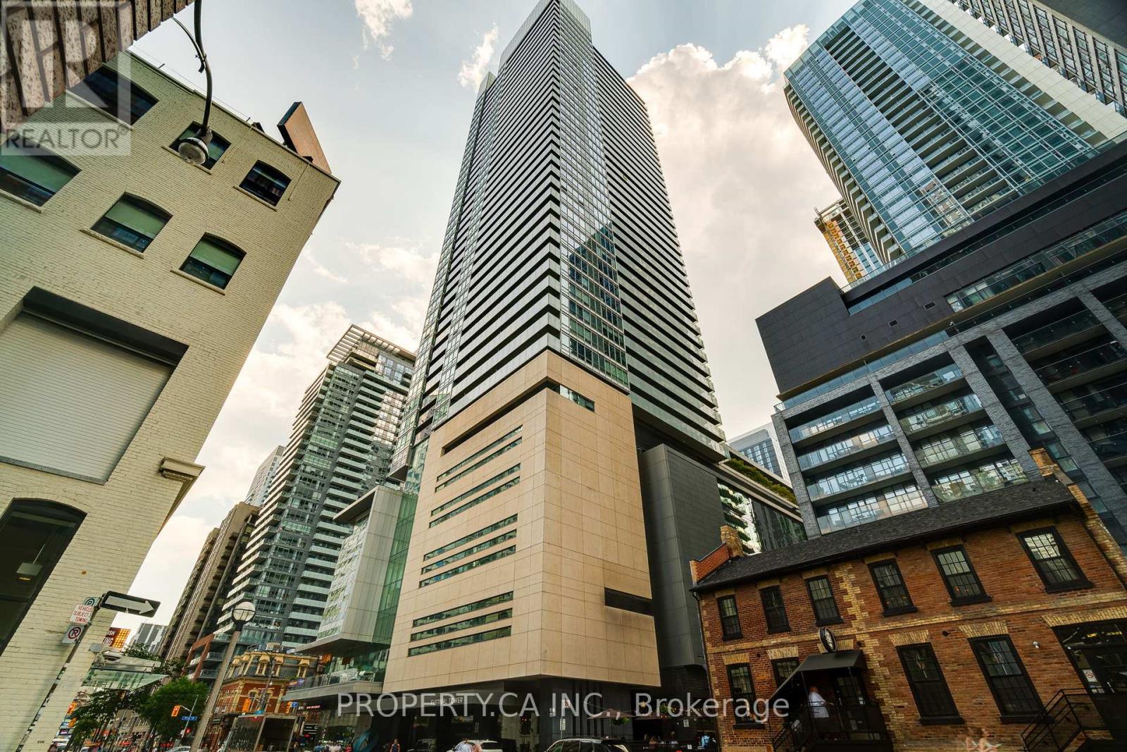 2702 - 80 JOHN STREET, Toronto, Ontario