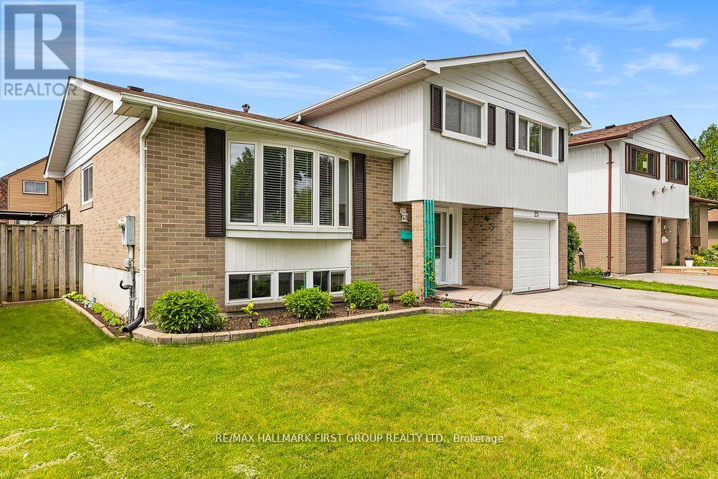 25 Cowling Crescent, Ajax, Ontario  L1S 2Z6 - Photo 2 - E12218175