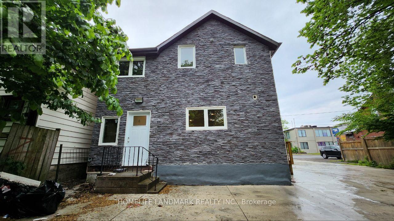 C2 - 325 Simcoe Street S, Oshawa, Ontario  L1H 4H9 - Photo 2 - E12218351