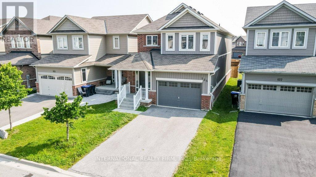 135 Knight Street, New Tecumseth, Ontario  L9R 0R5 - Photo 2 - N12216482
