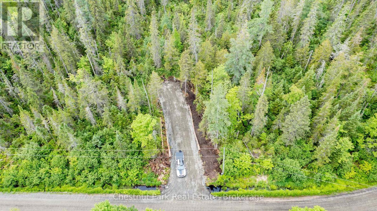 1022 Thompson Road, Bracebridge, Ontario P1L 1X1 - Photo 2 - X12210173