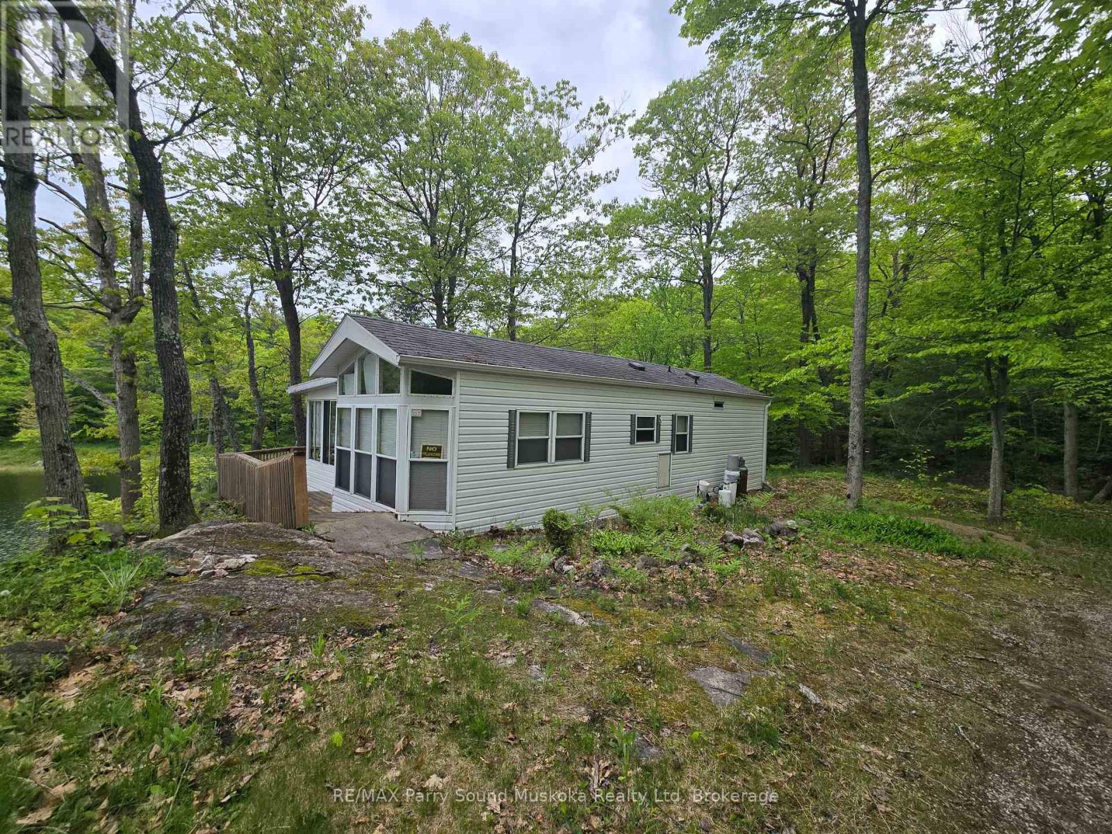 7 Stata Lane, Seguin, Ontario  P2A 2W8 - Photo 3 - X12213954