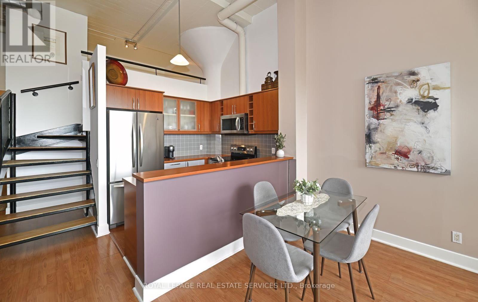 205 - 1001 Roselawn Avenue, Toronto (Briar Hill-Belgravia), Ontario  M6B 4M4 - Photo 15 - W12187547