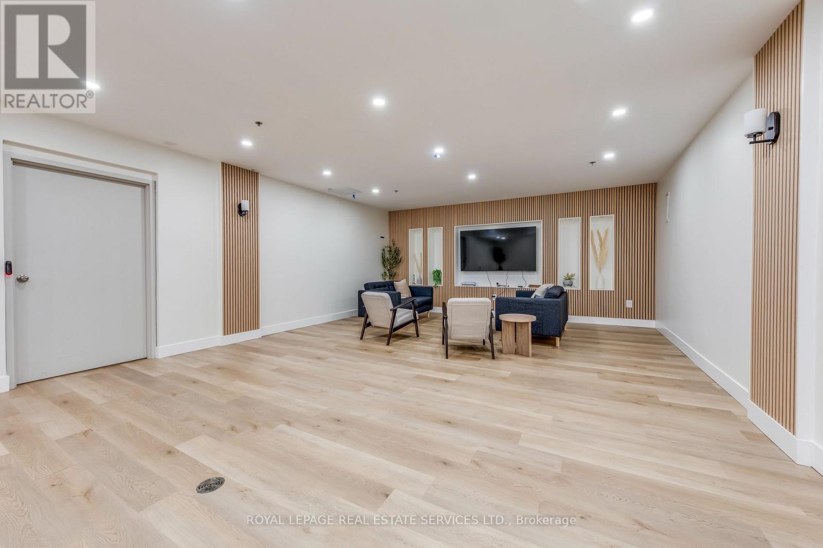 Ph09 - 1515 Lakeshore Road E, Mississauga, Ontario  L5E 3E3 - Photo 38 - W12209067