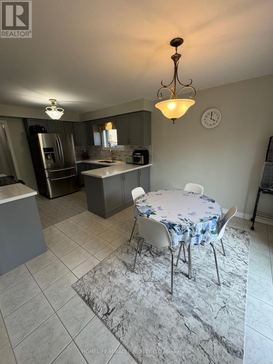 608 Driftcurrent Drive, Mississauga, Ontario  L4Z 4A4 - Photo 11 - W12216759
