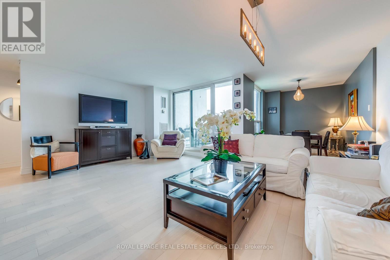 Ph09 - 1515 Lakeshore Road E, Mississauga, Ontario  L5E 3E3 - Photo 4 - W12209067