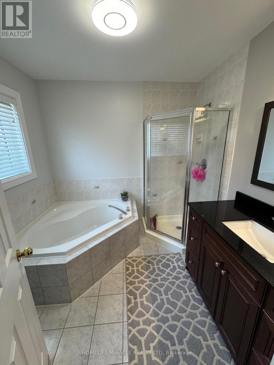 608 Driftcurrent Drive, Mississauga, Ontario  L4Z 4A4 - Photo 20 - W12216759
