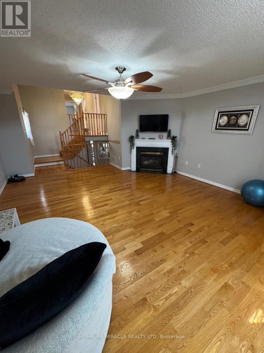 608 Driftcurrent Drive, Mississauga, Ontario  L4Z 4A4 - Photo 13 - W12216759