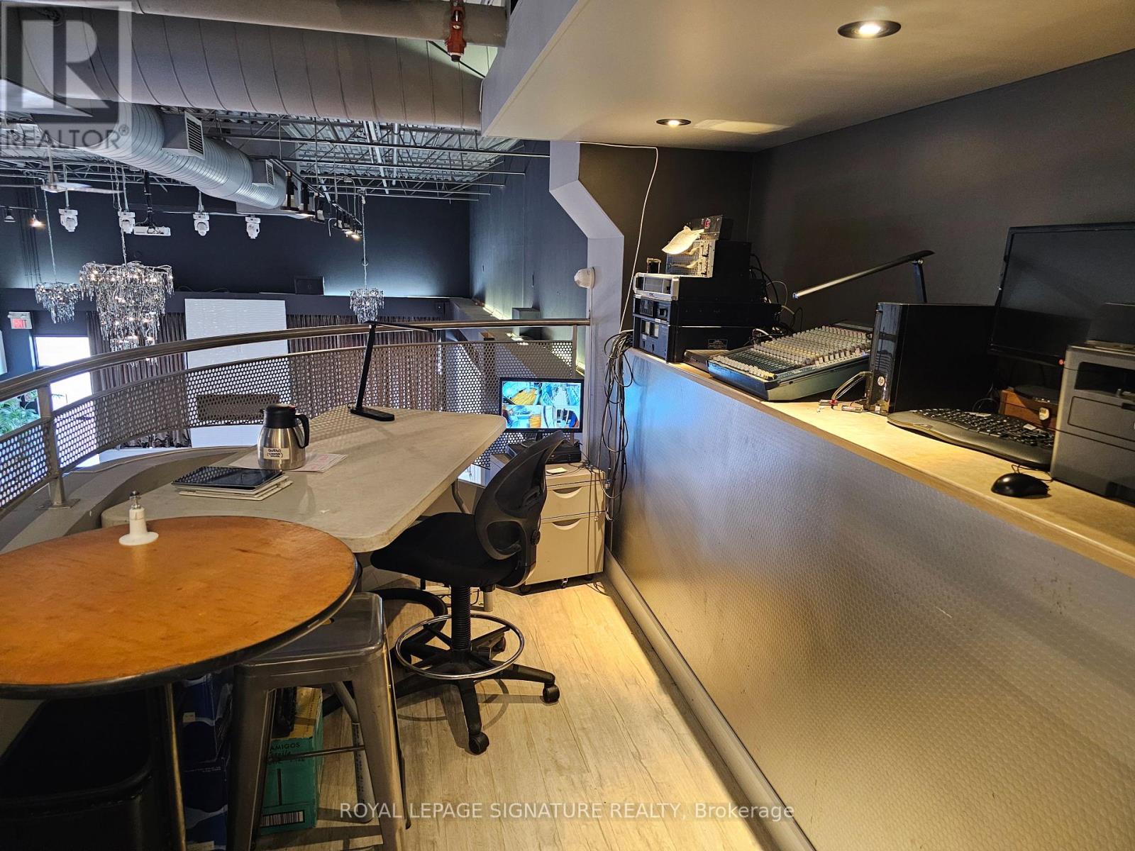 129 Rowntree Dairy Road, Vaughan, Ontario  L4L 6C9 - Photo 10 - N12218236