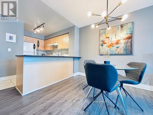 512 - 48 Suncrest Boulevard, Markham (Commerce Valley), Ontario  L3T 7Y6 - Photo 8 - N12218308