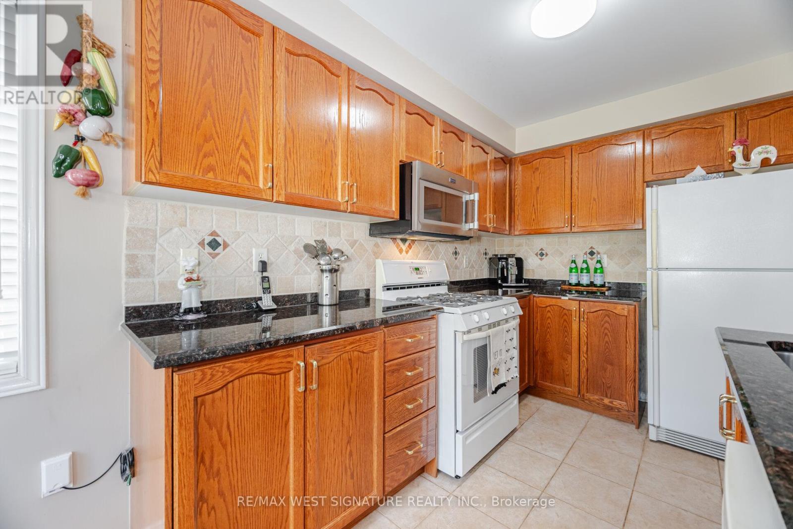 105 Echo Ridge, Vaughan (Sonoma Heights), Ontario  L4H 2K1 - Photo 10 - N12218419