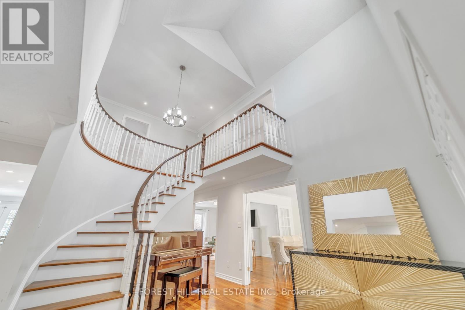 Property at 27 GROVEPARK STREET image 5
