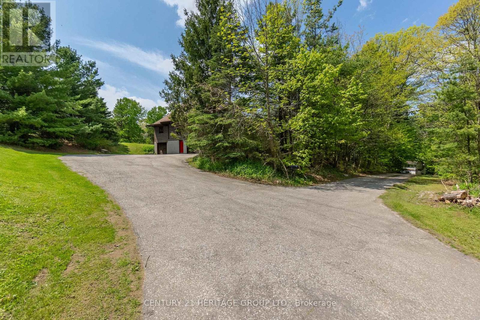 300 Old Bathurst Street, King, Ontario  L7B 1K5 - Photo 40 - N12218456