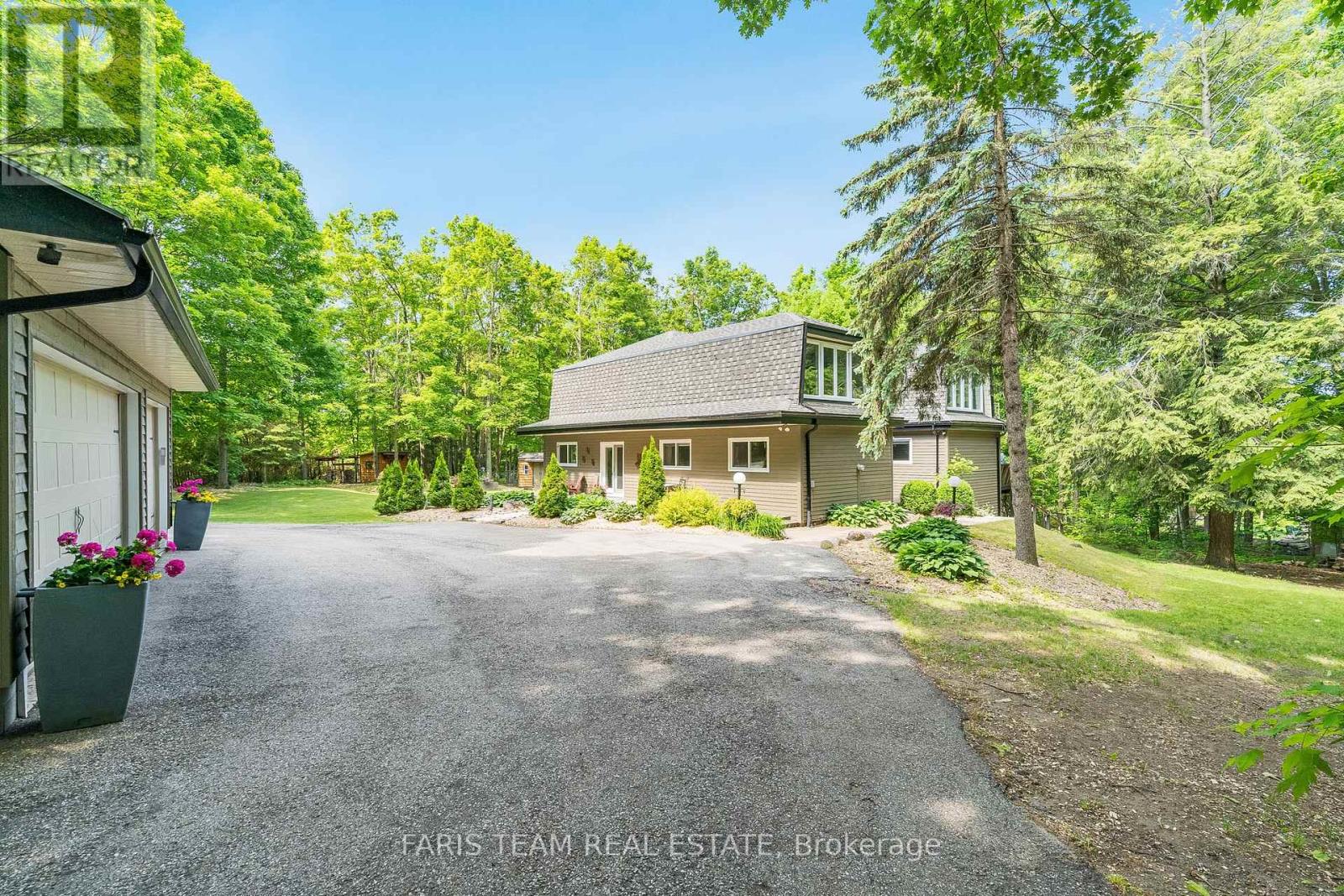 2 Woodland Crescent, Oro-Medonte, Ontario  L4M 4Y8 - Photo 3 - S12218230