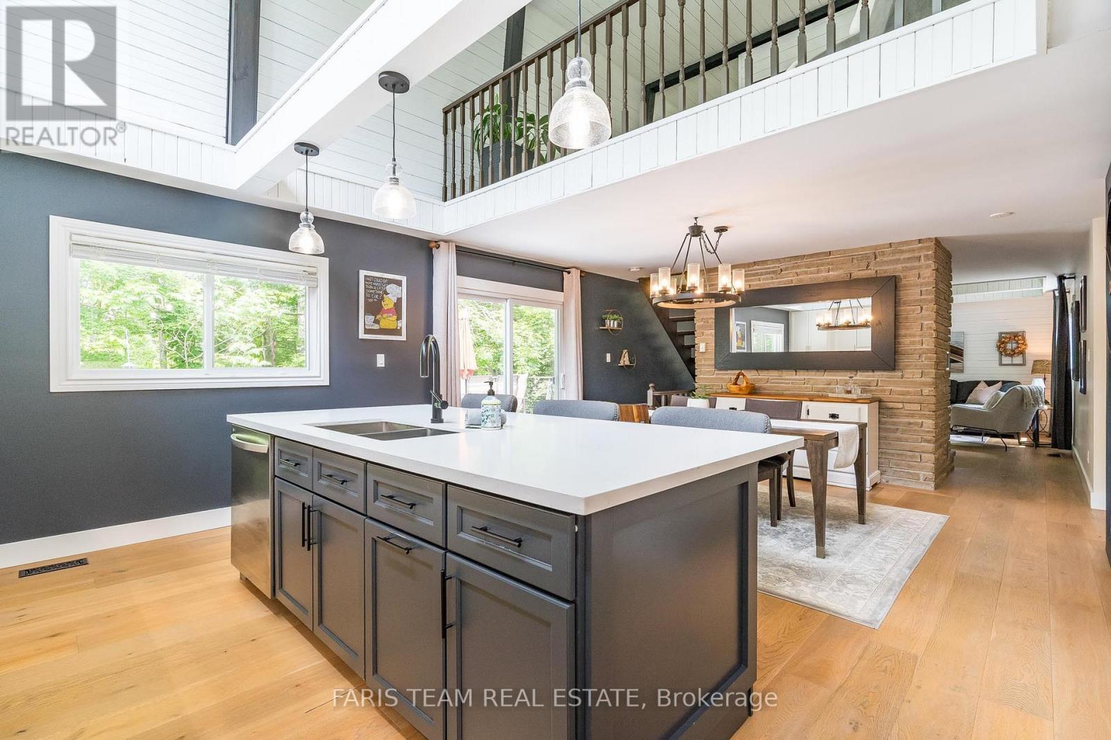 2 Woodland Crescent, Oro-Medonte, Ontario  L4M 4Y8 - Photo 8 - S12218230