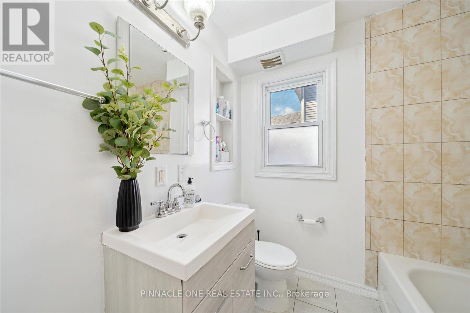 425 Parkhill Road W, Peterborough Central, Ontario  K9H 3J2 - Photo 13 - X12217915